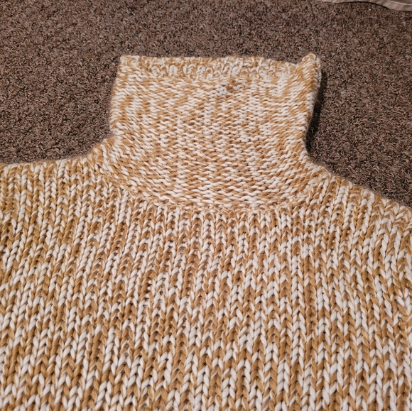 Pursuits Ltd. Ivory & Gold Soft Knit Turtle Neck Sweater - Picture 5 of 12